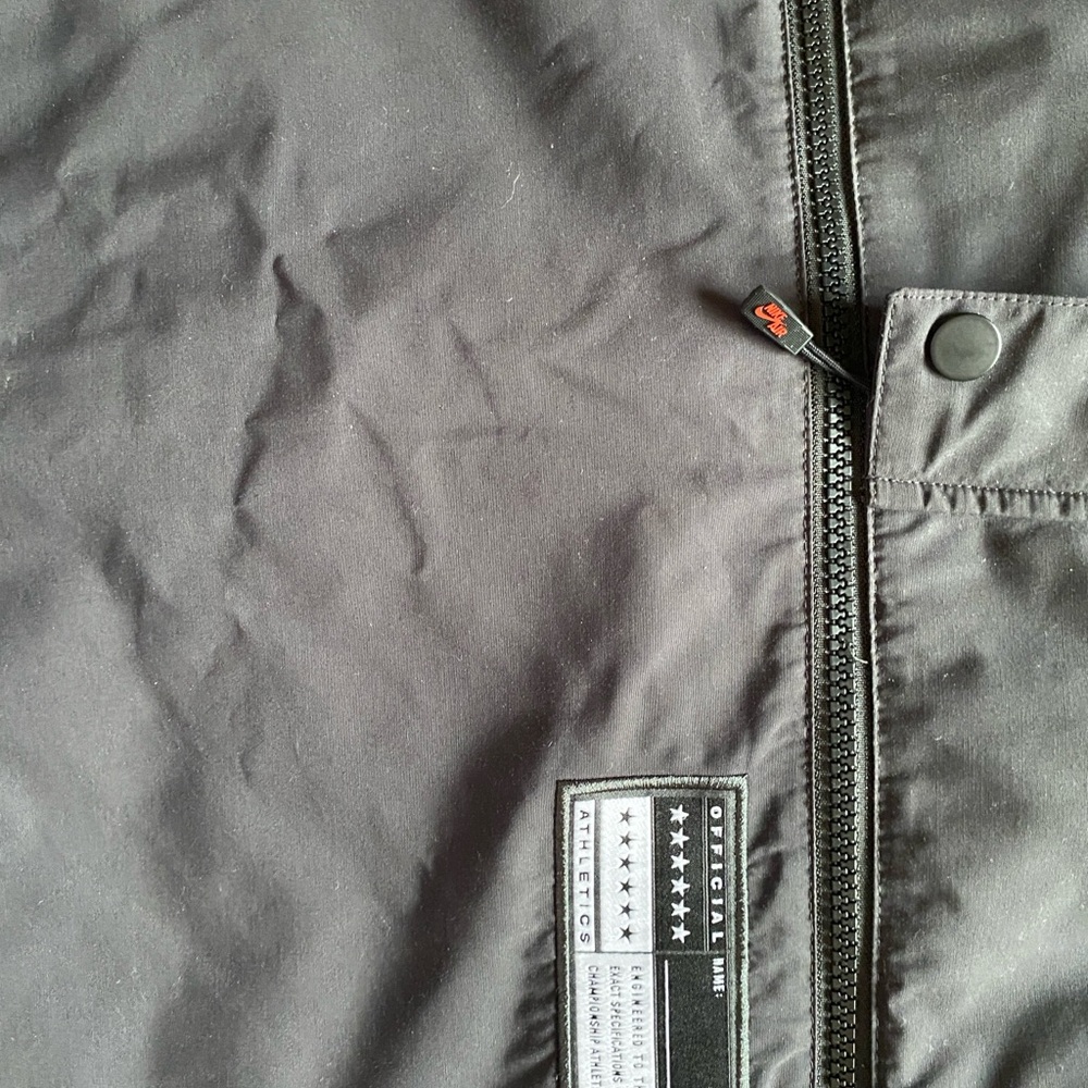 EUC Nike Sportswear Air Pivot V3 Black 1/2 Zip Pullover Basketball Jacket Mens L - Picture 7 of 10